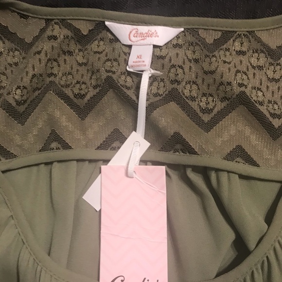 Candies blouse - Picture 2 of 4